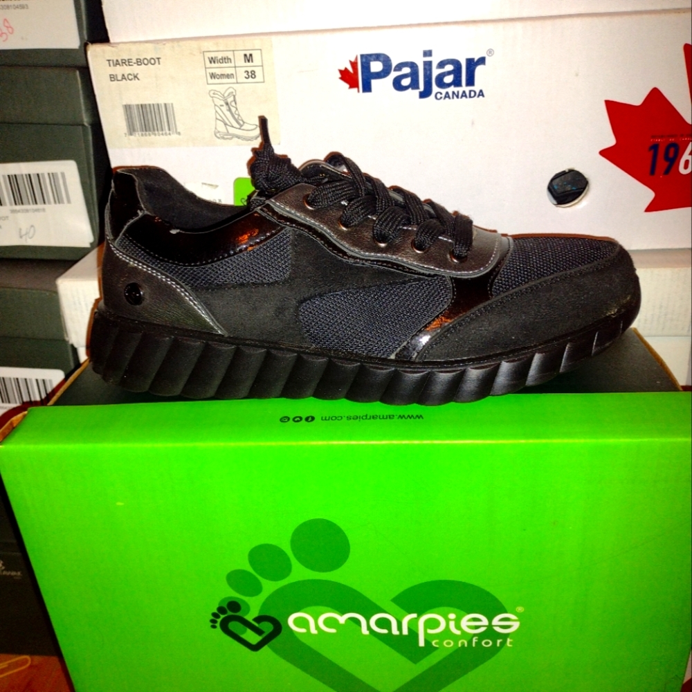 Ladies sneakers super comfortable lightweight with memory foam Special Price $30